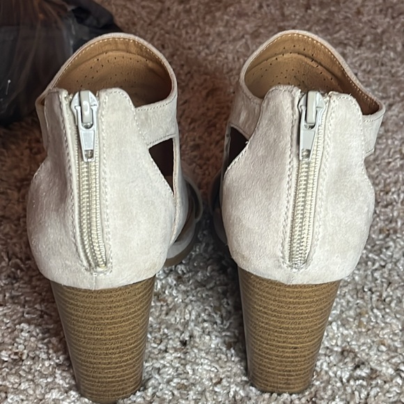 Not Rated Cream Cutout Heels - Picture 2 of 4